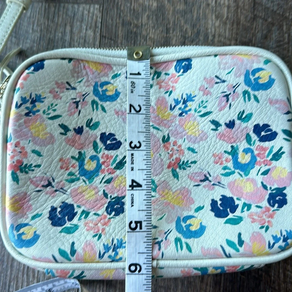Mark & Graham crossbody floral bag ❤️ - Picture 12 of 12